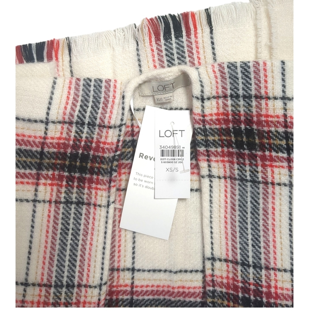 Ann Taylor LOFT Plaid Poncho / Wrap Scarf NEW with Tags - Picture 7 of 8